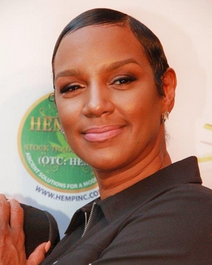 Bio Jackie Christie | Showbizzsite