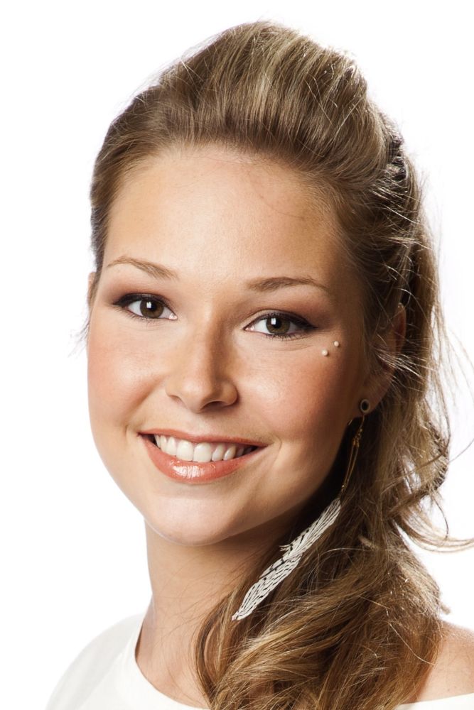 Lora Van Hooff