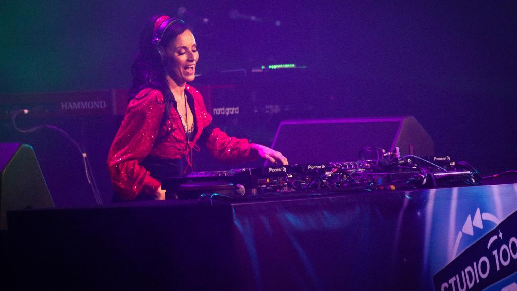 DJ Zohra (Zohra Ait-Fath) @ Studio 100 SingAlong Party 