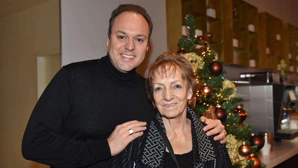 Frans Bauer met zijn moeder
