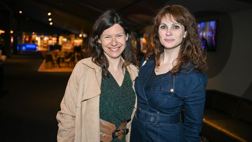 Marieke van Hooff, Anneke van Hooff