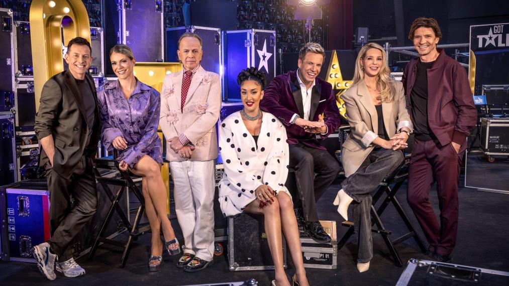 Dan Karaty, Soundos El Ahmadi, Karen Damen, James Cooke, Marc-Marie Huijbregts, Chantal Janzen, Koen Wauters