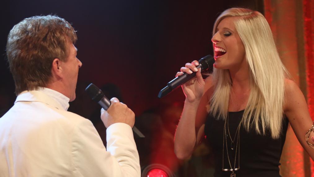 Noa Neal met Jo Vally