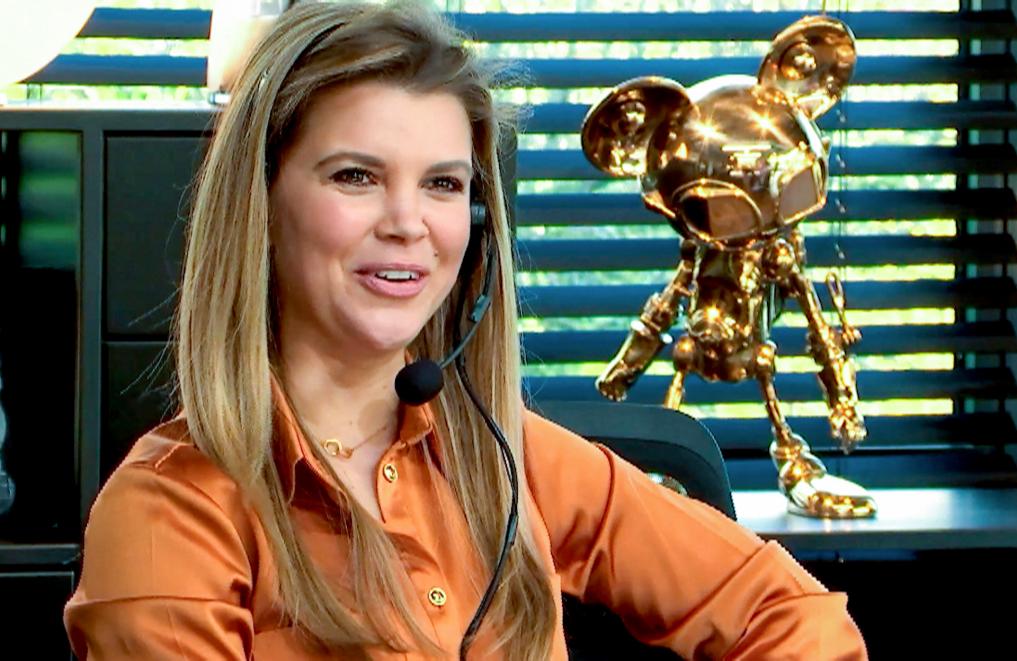 Justine De Jonckheere in Missie Callcenter