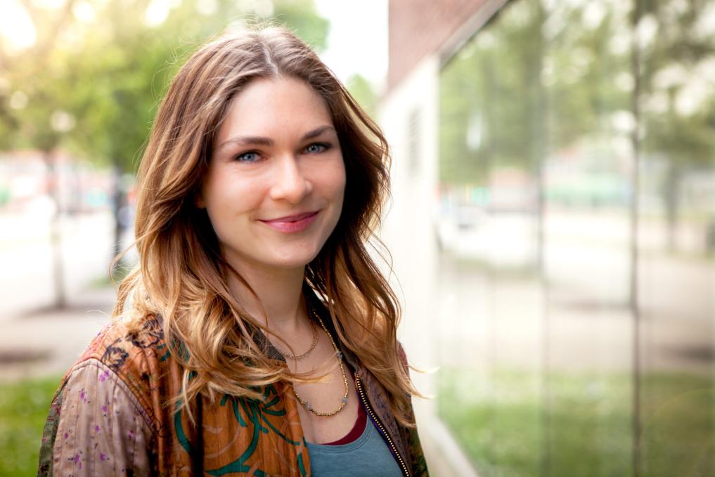 Lauren Müller in Thuis