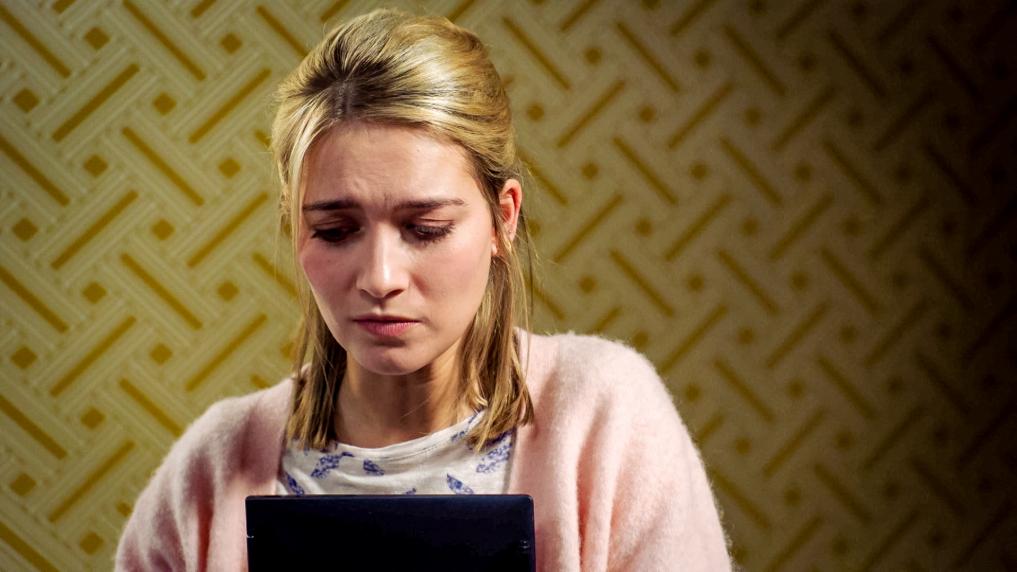 Tinne Oltmans in Lisa - aflevering 64