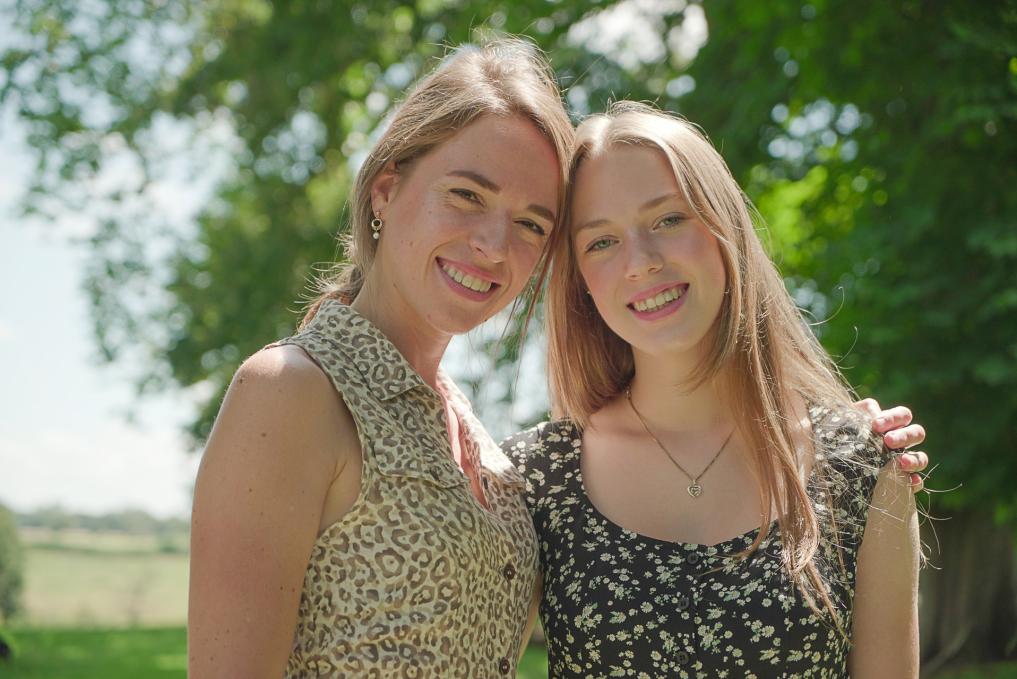 Stephanie Planckaert, Iluna Timmerman