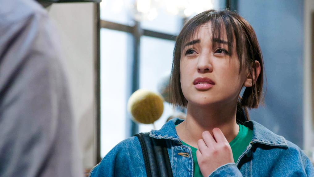 Cyra Gwynth in aflevering 7240 van Familie