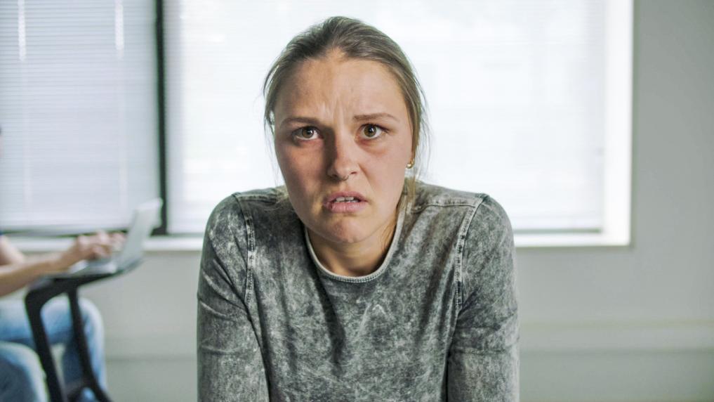 Tinne Ceuppens in aflevering 7260 van Familie