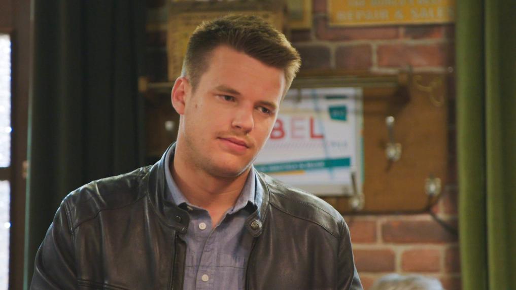 Yanni Bourguignon in Familie - aflevering 7282