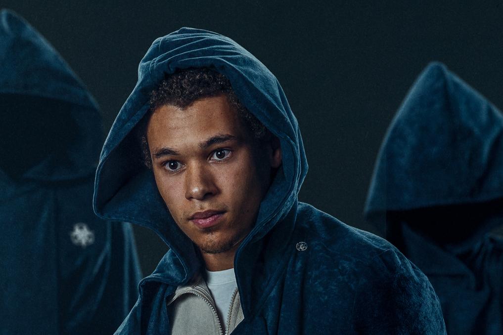 Eliyha Altena in De Verraders