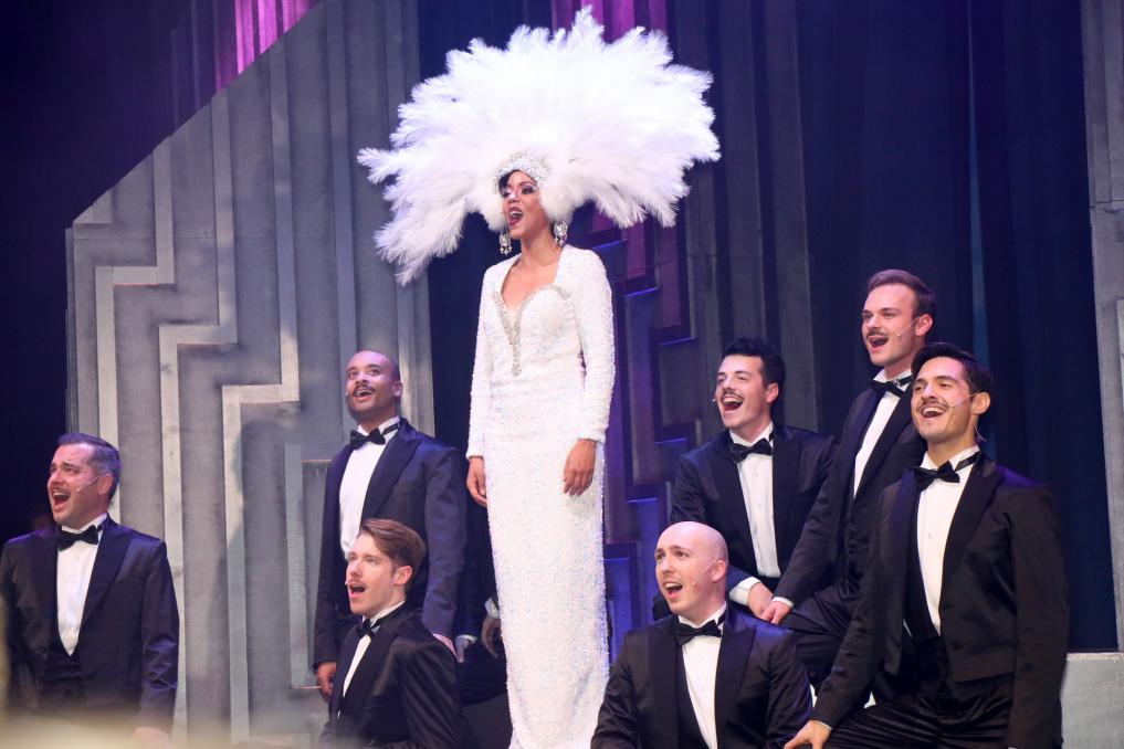 Sandrine als Josephine B