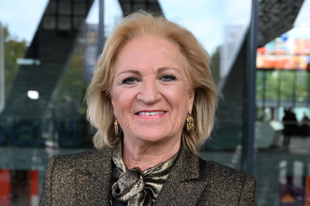 Anita Meyer