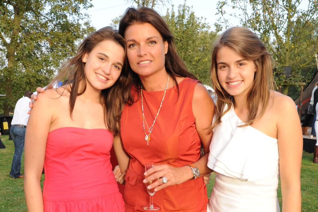Goedele Liekens met dochters Merel en Celeste